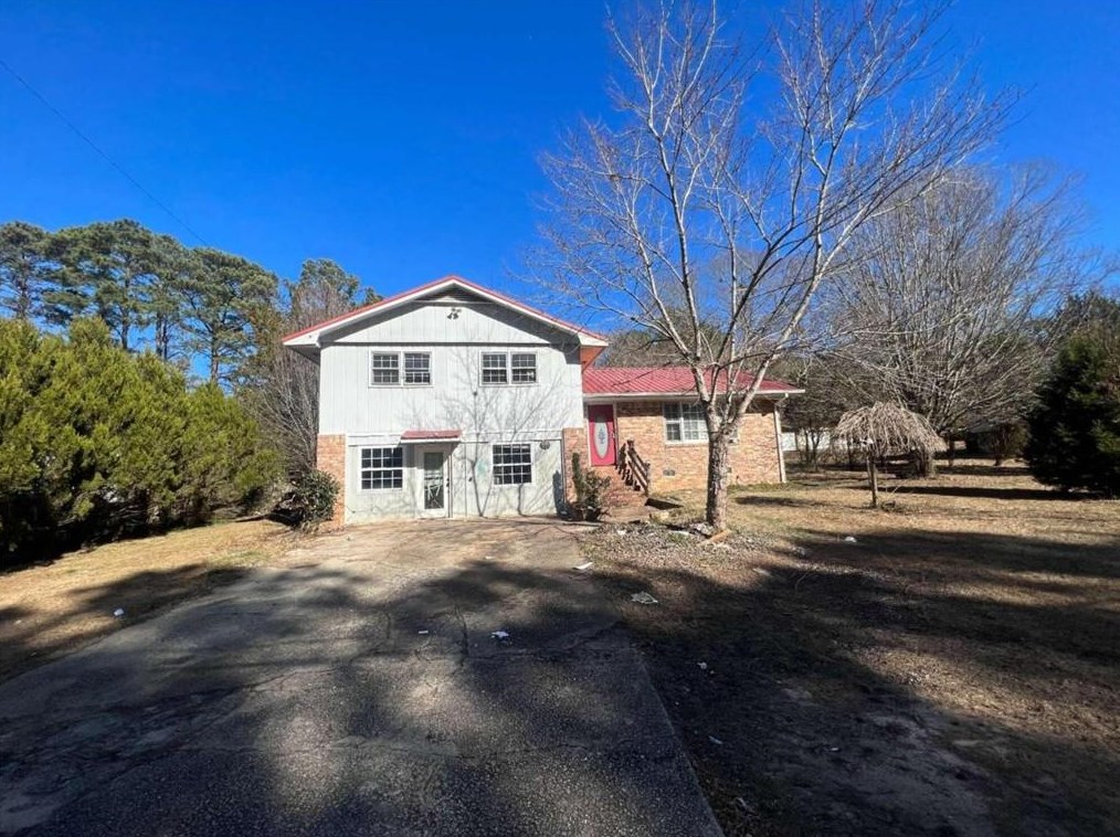 656 Old Airport Rd, Carrollton, GA 30116