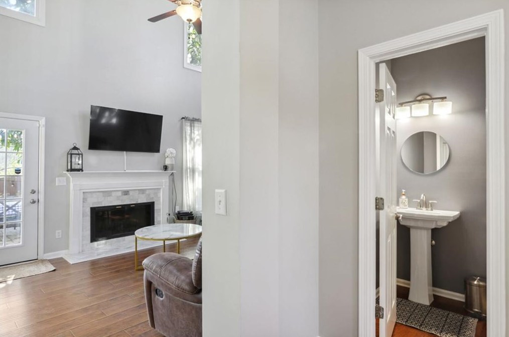 4730 Woodland Brook Ct, Atlanta GA  30339-1572 exterior