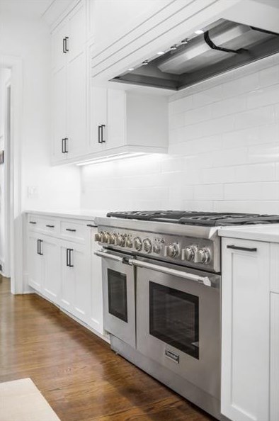 3091 Rhodenhaven Dr, Atlanta GA  30327-1225 exterior