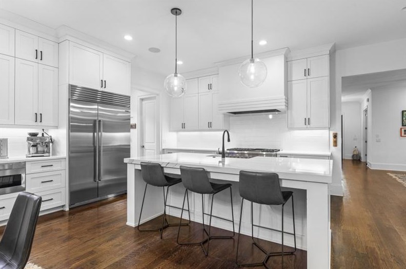 3091 Rhodenhaven Dr, Atlanta GA  30327-1225 exterior