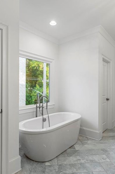 3091 Rhodenhaven Dr, Atlanta GA  30327-1225 exterior