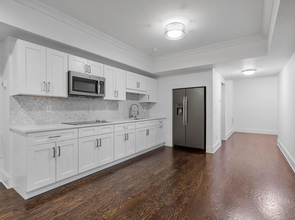 3091 Rhodenhaven Dr, Atlanta GA  30327-1225 exterior