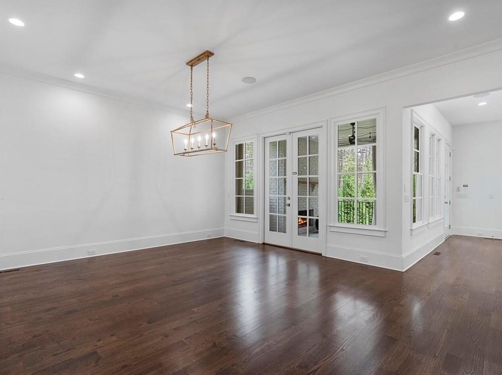 3091 Rhodenhaven Dr, Atlanta GA  30327-1225 exterior