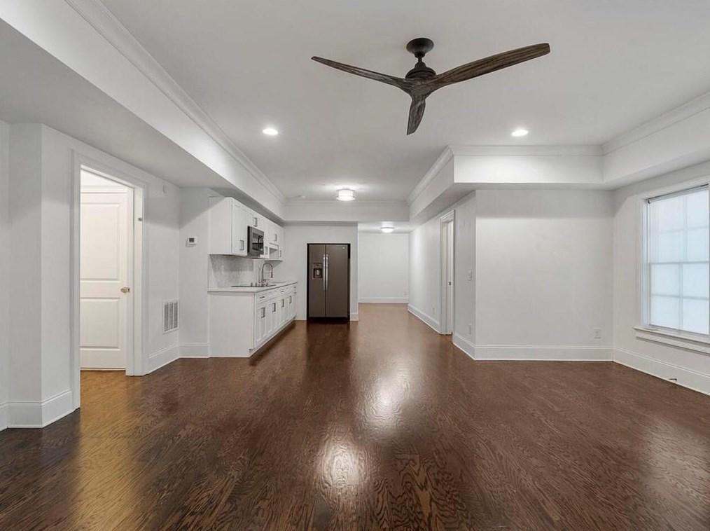 3091 Rhodenhaven Dr, Atlanta GA  30327-1225 exterior