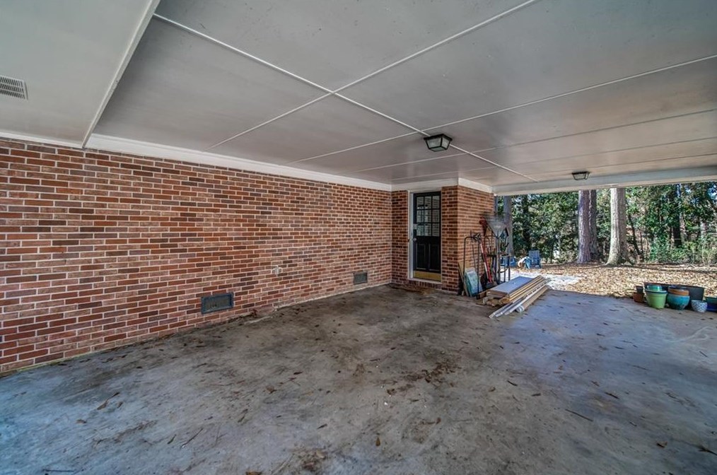 1826 Ramble Ct, Decatur GA  30033-1117 exterior