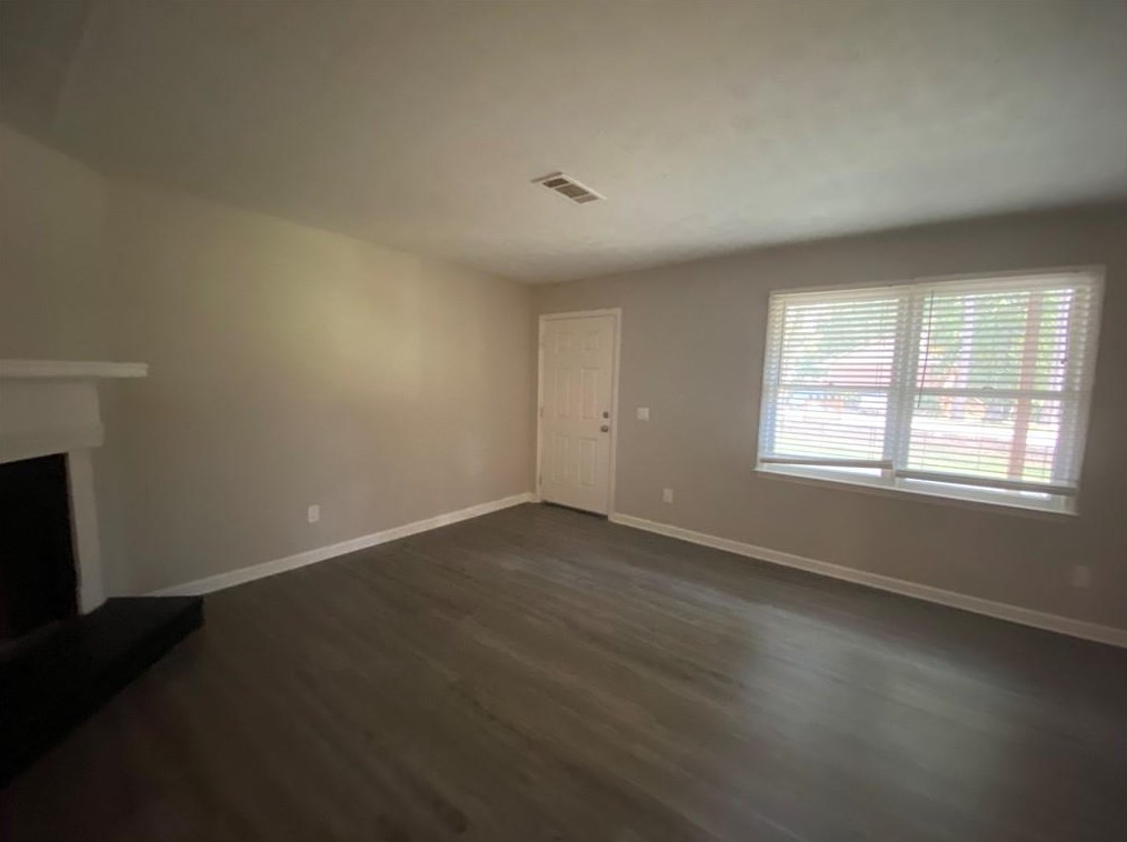 1975 Patterson Cir, Lawrenceville GA  30044-4510 exterior