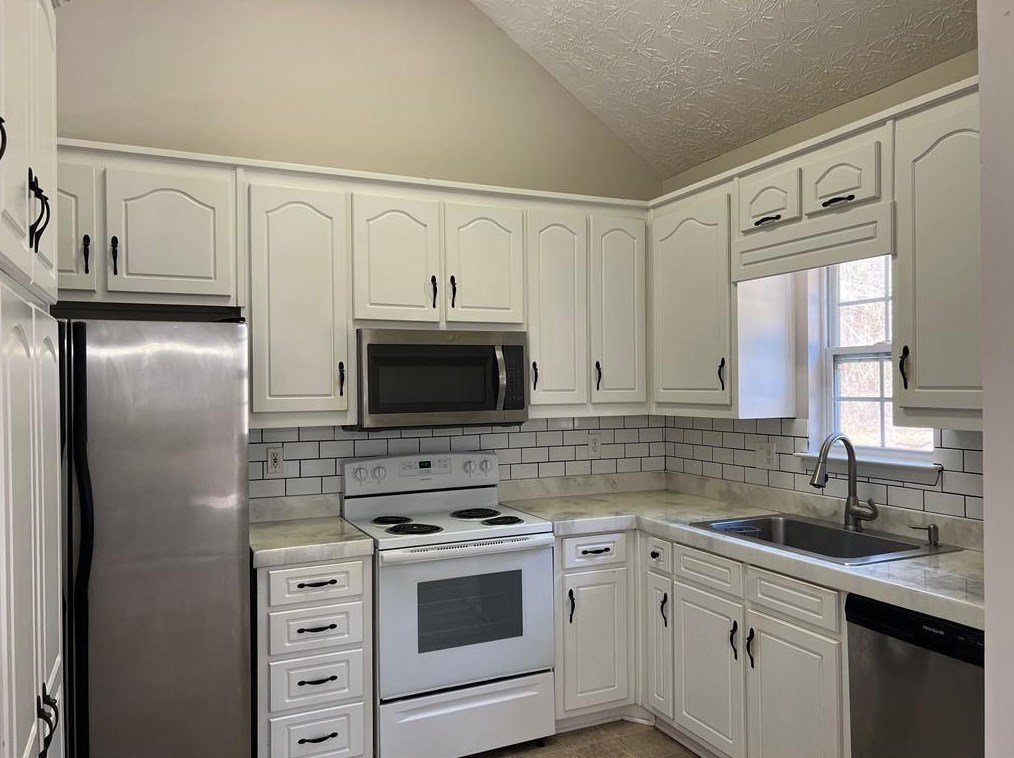 958 Masters Dr, Monroe, GA 30655