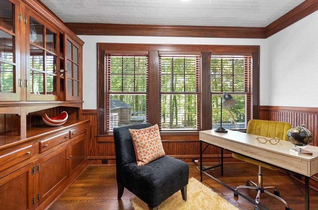 2665 Northside Dr, Atlanta GA  30305-3515 exterior