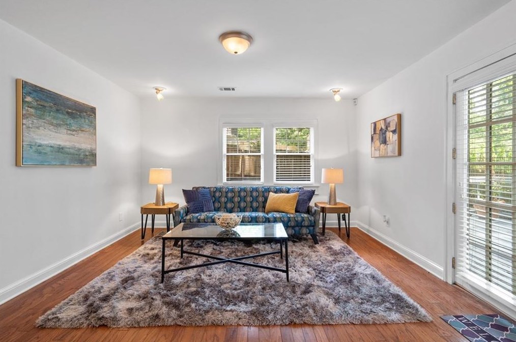 2665 Northside Dr, Atlanta GA  30305-3515 exterior