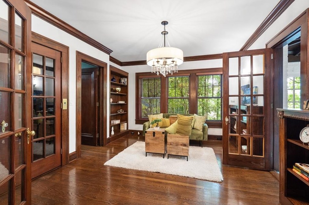 2665 Northside Dr, Atlanta GA  30305-3515 exterior