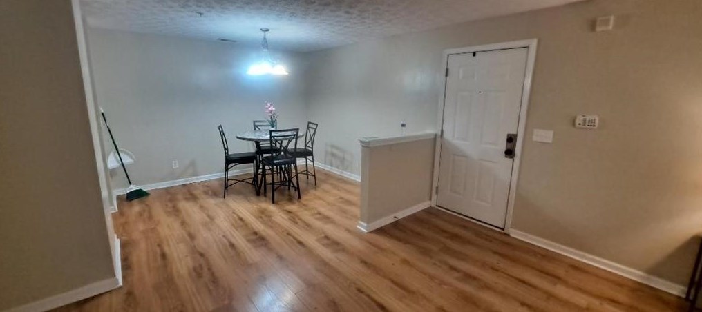 8304 Fairington Ridge Cir, Lithonia, GA 30038