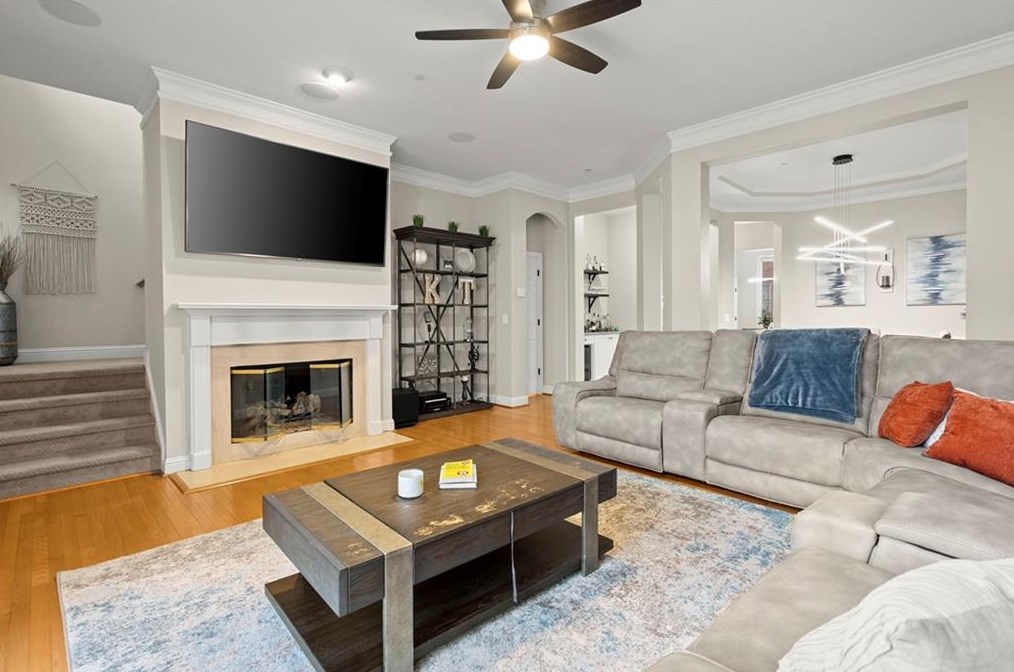 319 Creekbank Way, Smyrna GA  30082-4890 exterior