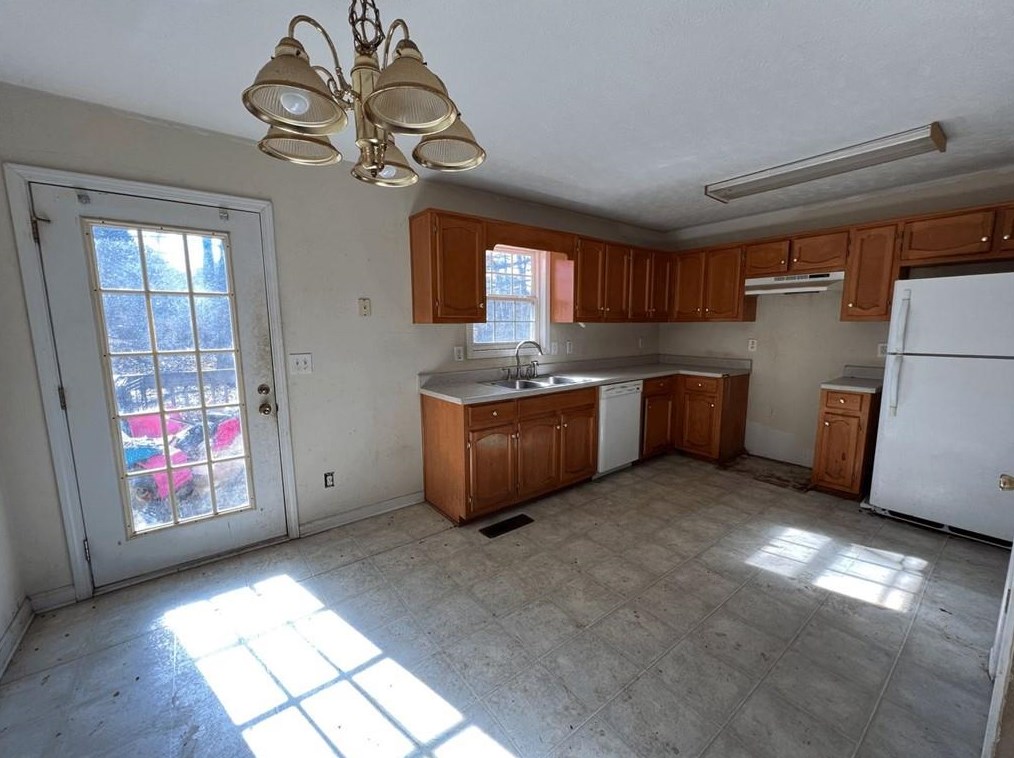 110 Taylors Ln, Carrollton, GA 30117