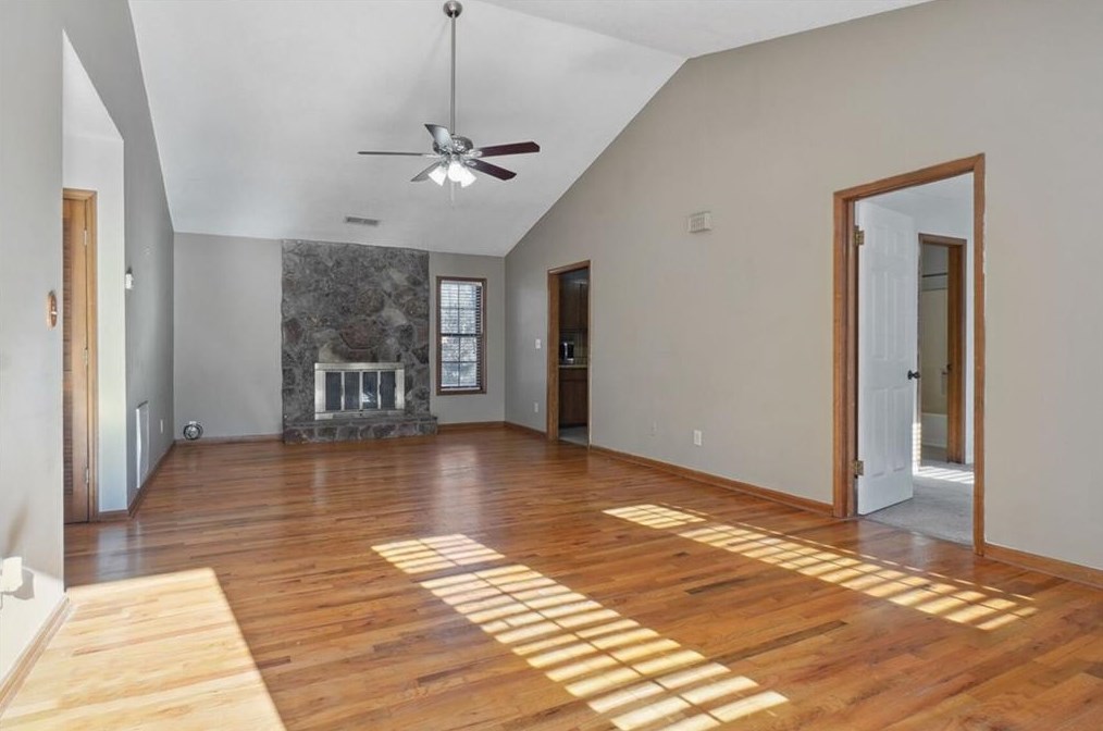 1240 Ashbrook Dr, Lawrenceville GA  30043-4303 exterior