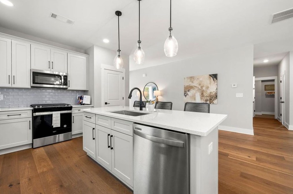 2448 Ml Bnd, Decatur GA 30034-1107 exterior