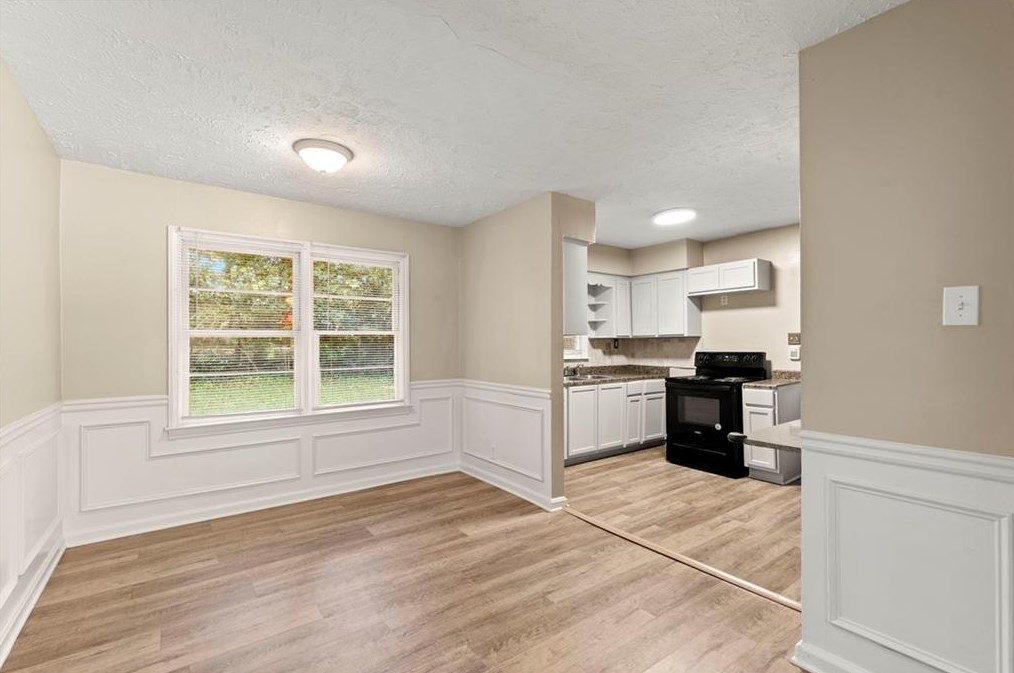 1403 Ruth Pl, Decatur GA  30035-1130 exterior