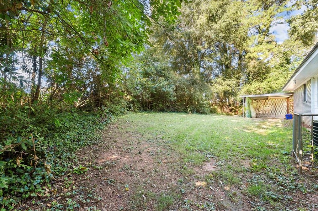 1403 Ruth Pl, Decatur GA  30035-1130 exterior