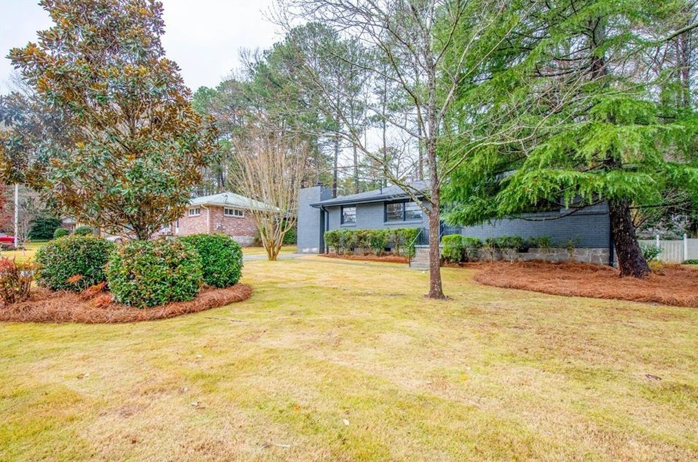 2824 Laurel Ridge Dr, Decatur GA  30033-3012 exterior