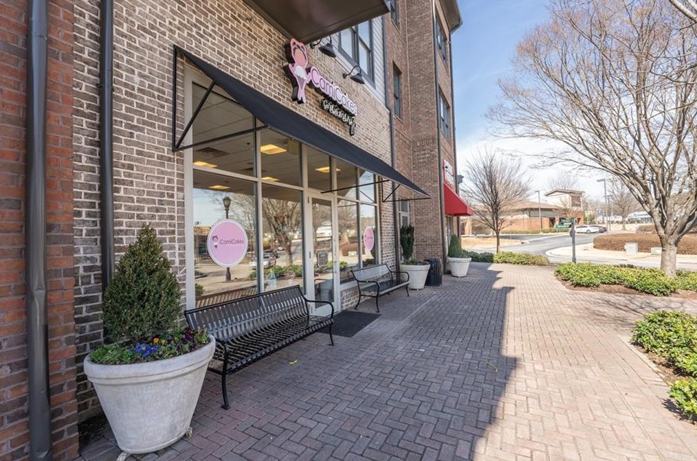 4805 Village Way, Smyrna GA 30080-9219 exterior