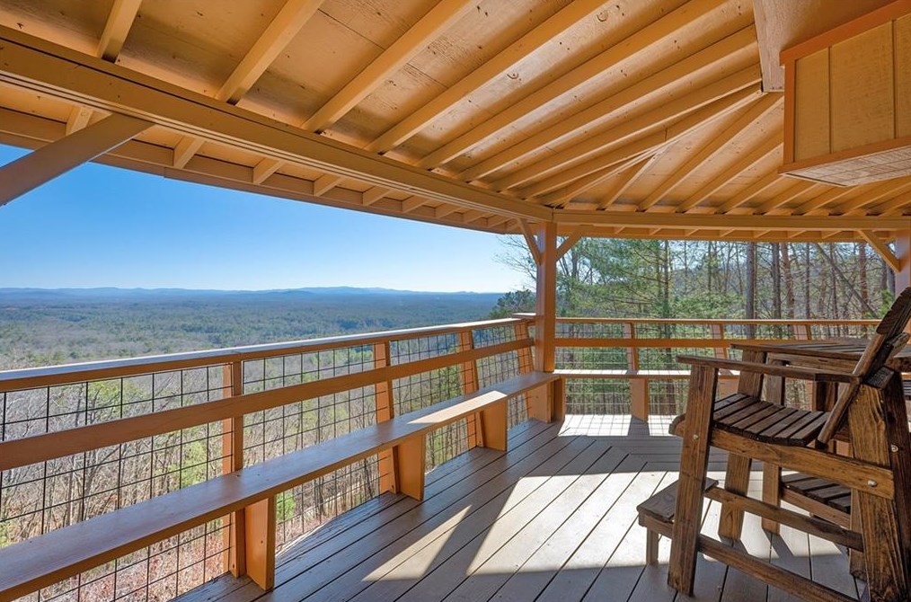 307 Grace Ct, Ellijay, GA 30540