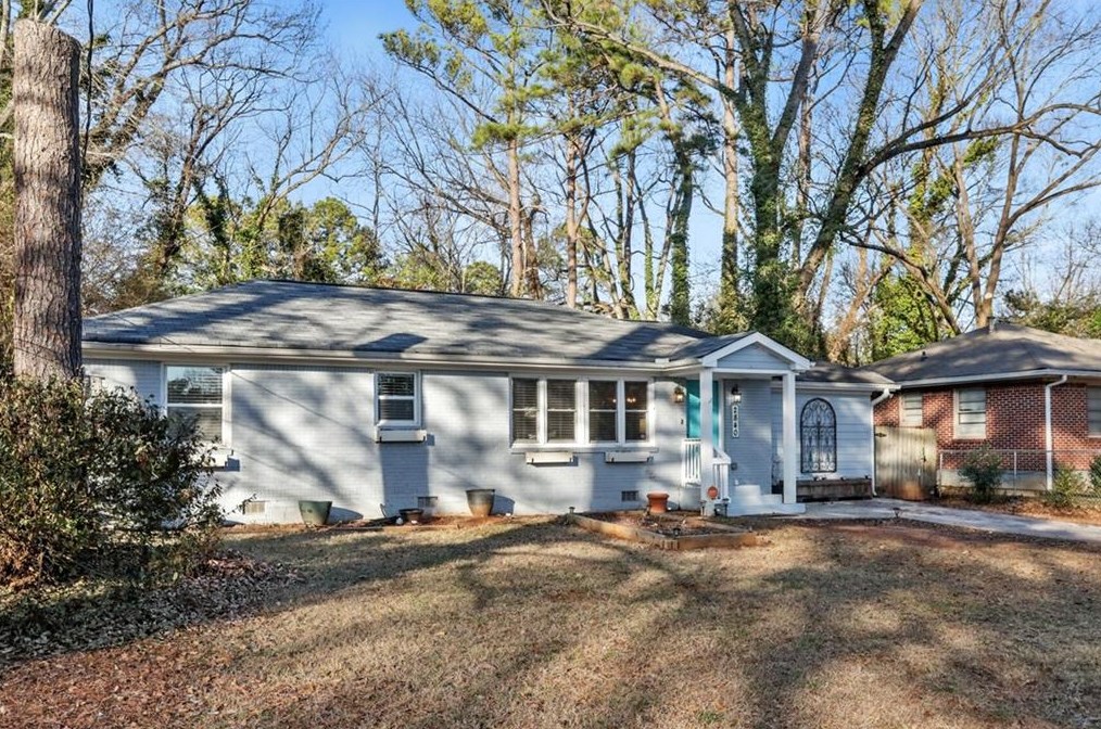 2840 Laguna Dr, Decatur, GA 30032-3524