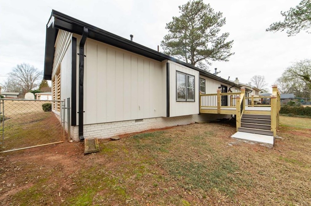 591 Lee Ann Dr, Smyrna GA  30082-3528 exterior