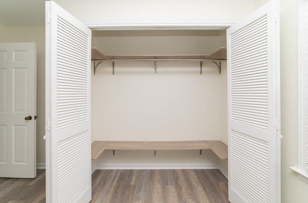 591 Lee Ann Dr, Smyrna GA  30082-3528 exterior