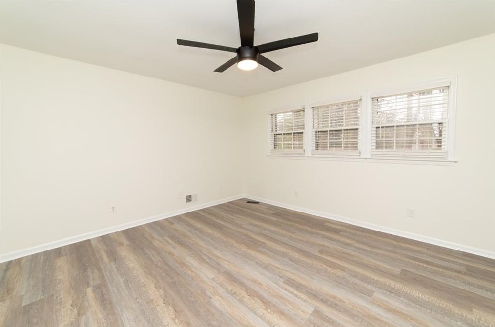 591 Lee Ann Dr, Smyrna GA  30082-3528 exterior