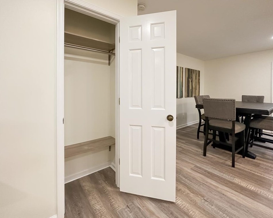 591 Lee Ann Dr, Smyrna GA  30082-3528 exterior