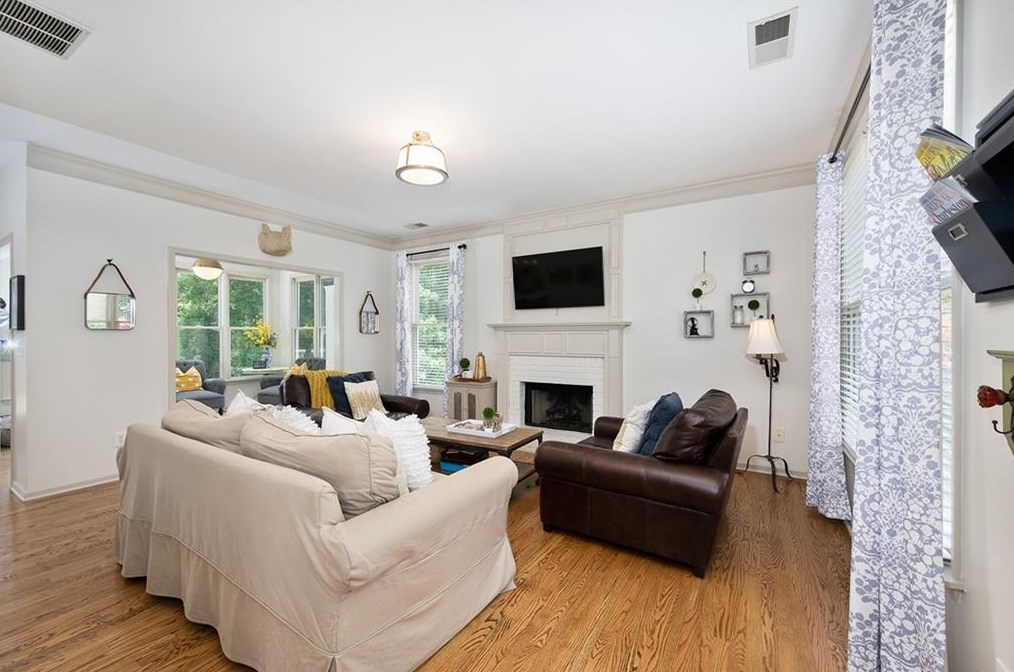 6000 Hampton Bluff Way, Roswell, GA 30075-6745