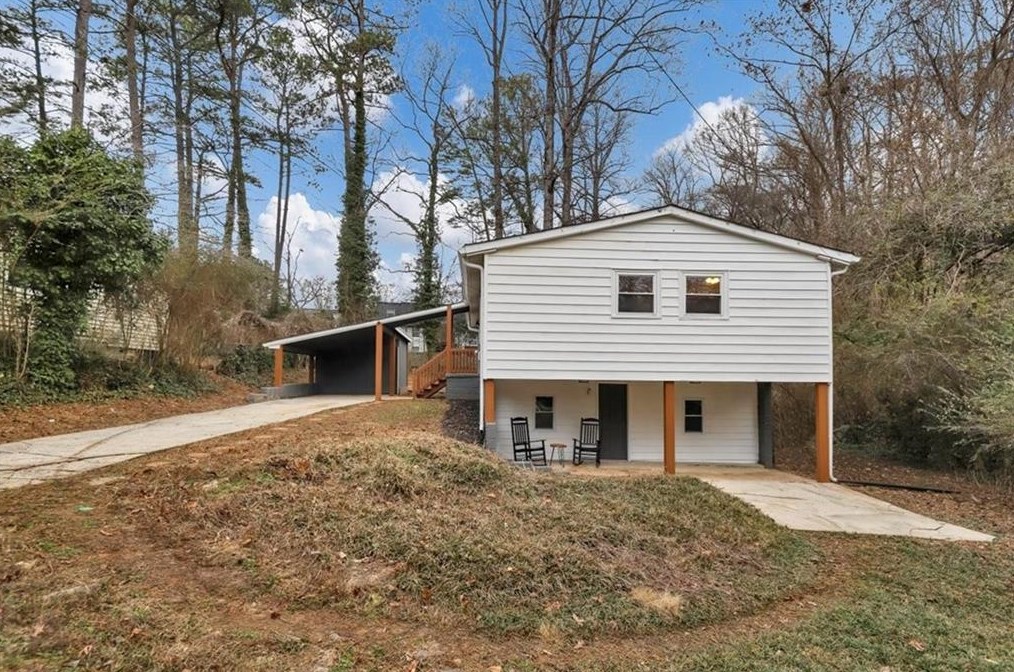 3126 Flamingo Dr, Decatur GA  30033-3931 exterior