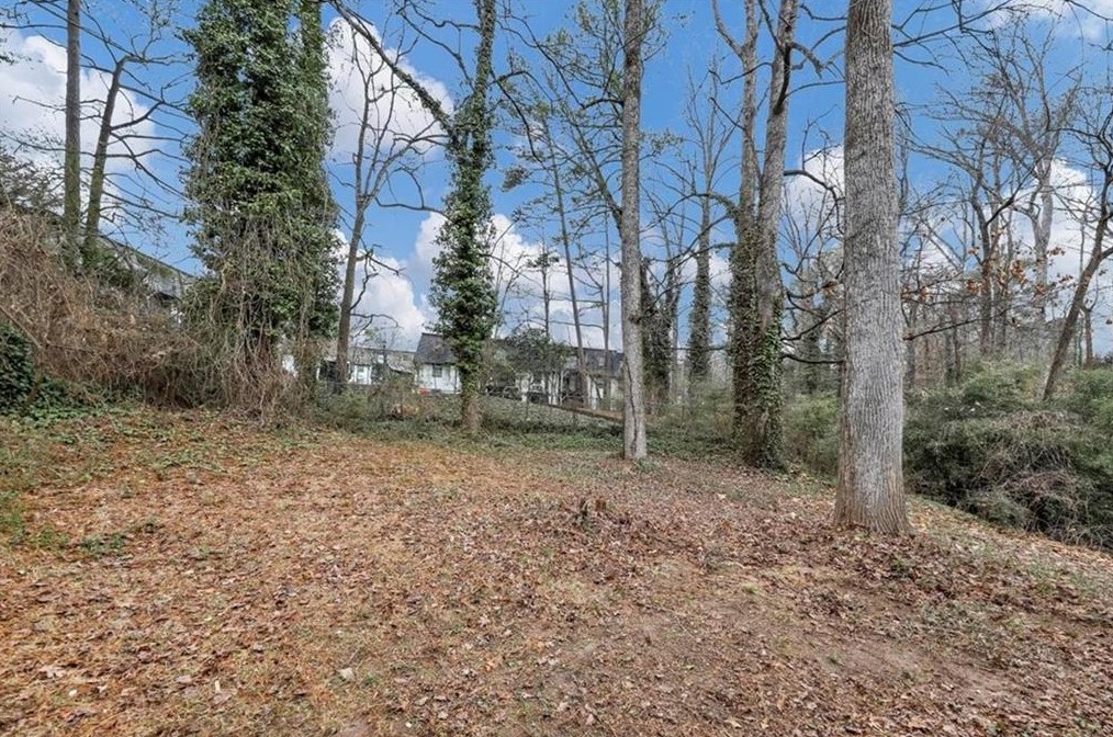 3126 Flamingo Dr, Decatur GA  30033-3931 exterior