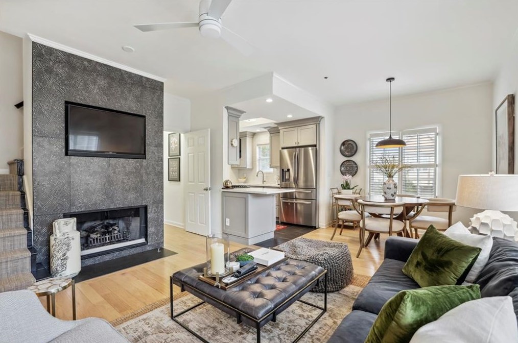 1331 Stillwood Chase, Atlanta, GA 30306-2587