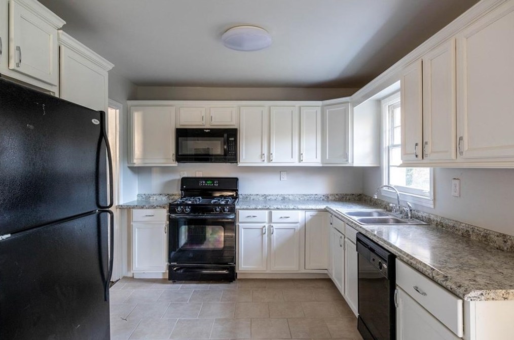 2763 Tilson Rd, Decatur GA  30032-5504 exterior