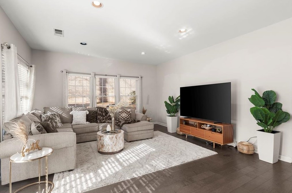 152 Ennisbrook Dr, Smyrna GA  30082-2447 exterior