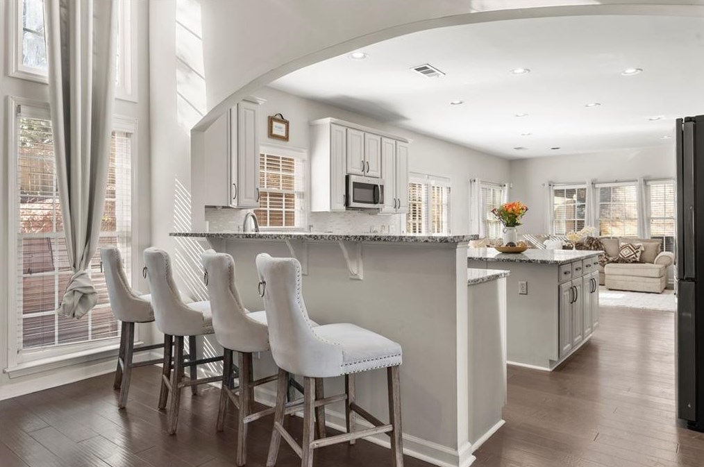 152 Ennisbrook Dr, Smyrna GA  30082-2447 exterior