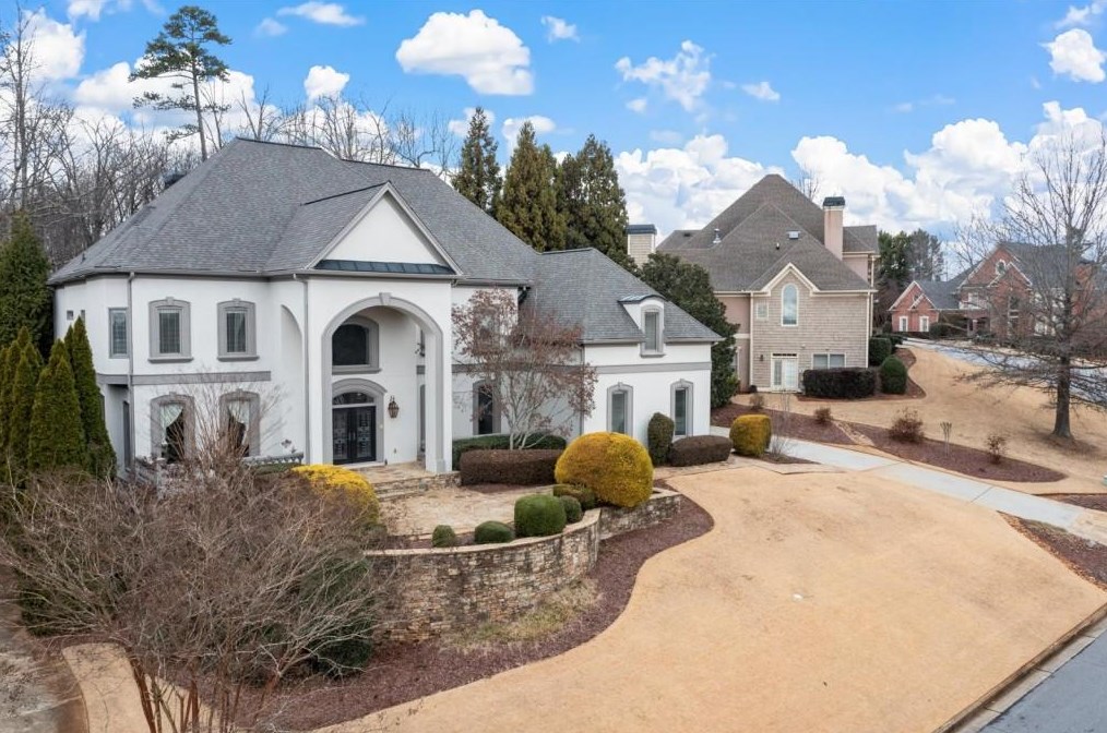 9630 Autry Falls Dr, Alpharetta, GA 30022-3209