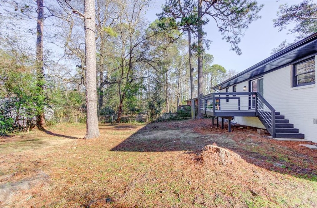 1073 Canal St, Decatur GA  30032-2302 exterior