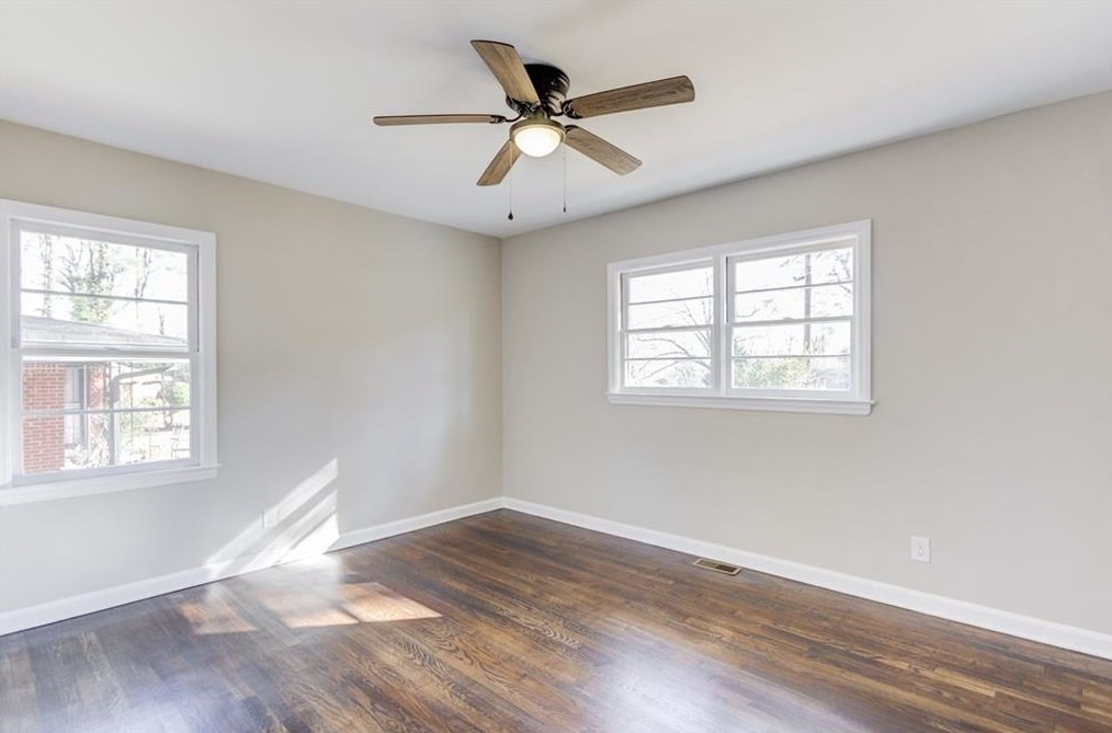 1073 Canal St, Decatur GA  30032-2302 exterior