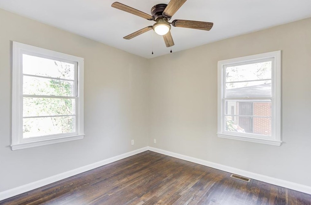 1073 Canal St, Decatur GA  30032-2302 exterior