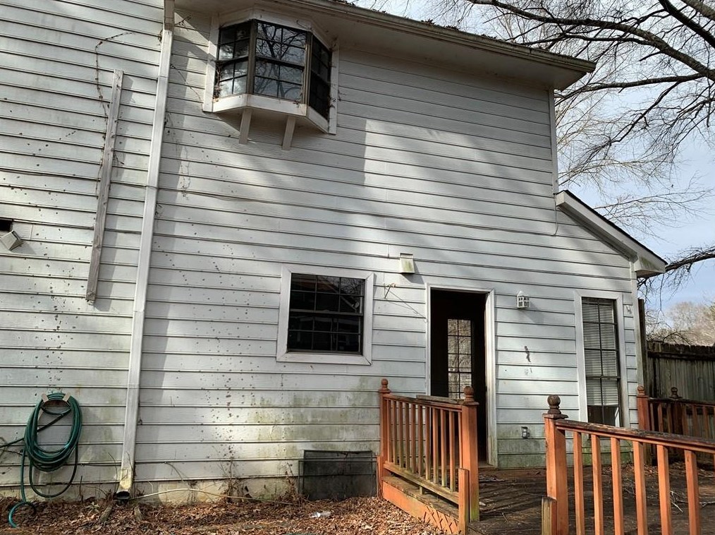 1261 Dowry Dr, Lawrenceville, GA 30044-2667