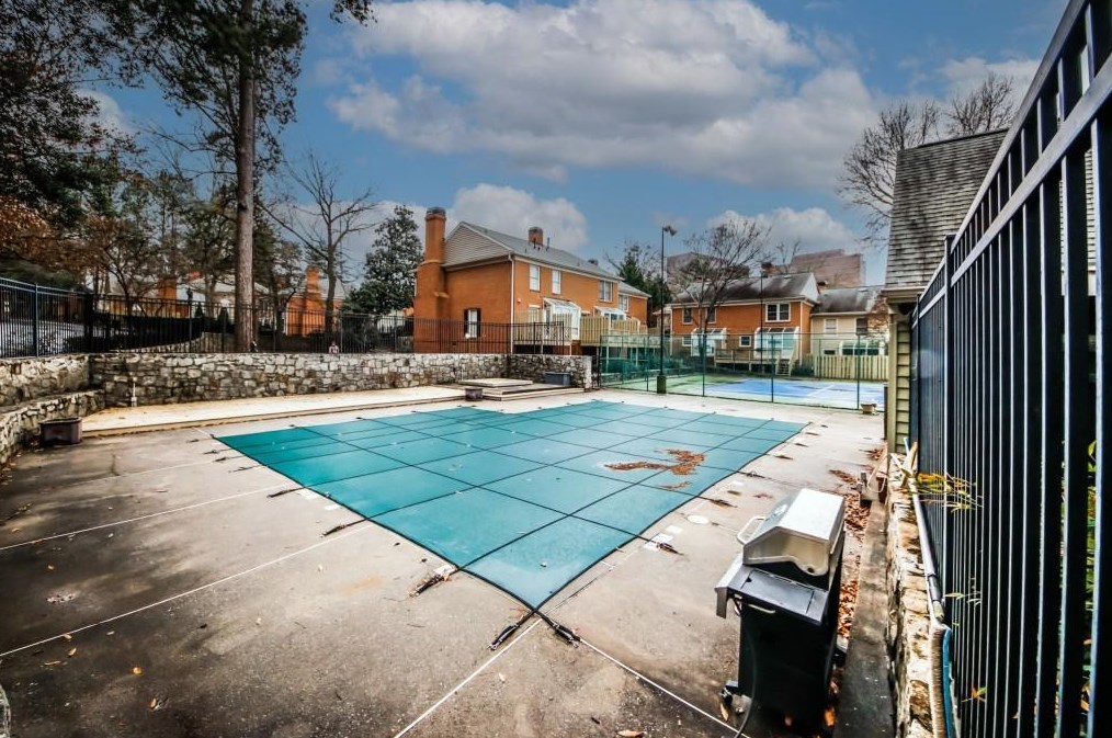 33 Mount Vernon Cir, Atlanta GA  30338-5433 exterior
