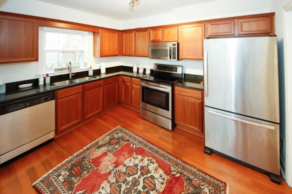 33 Mount Vernon Cir, Atlanta GA  30338-5433 exterior