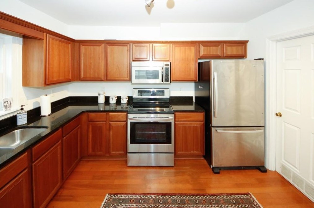 33 Mount Vernon Cir, Atlanta GA  30338-5433 exterior