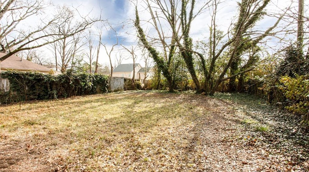 2491 Amelia Ave, Decatur GA  30032-3211 exterior