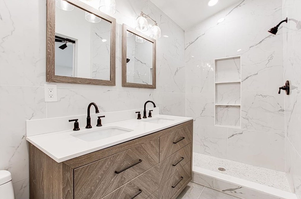 2491 Amelia Ave, Decatur GA  30032-3211 exterior