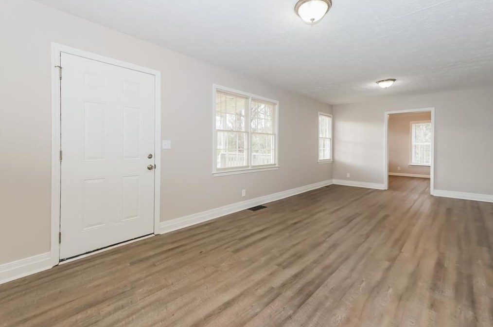 70 E Main St N, Hampton, GA 30228