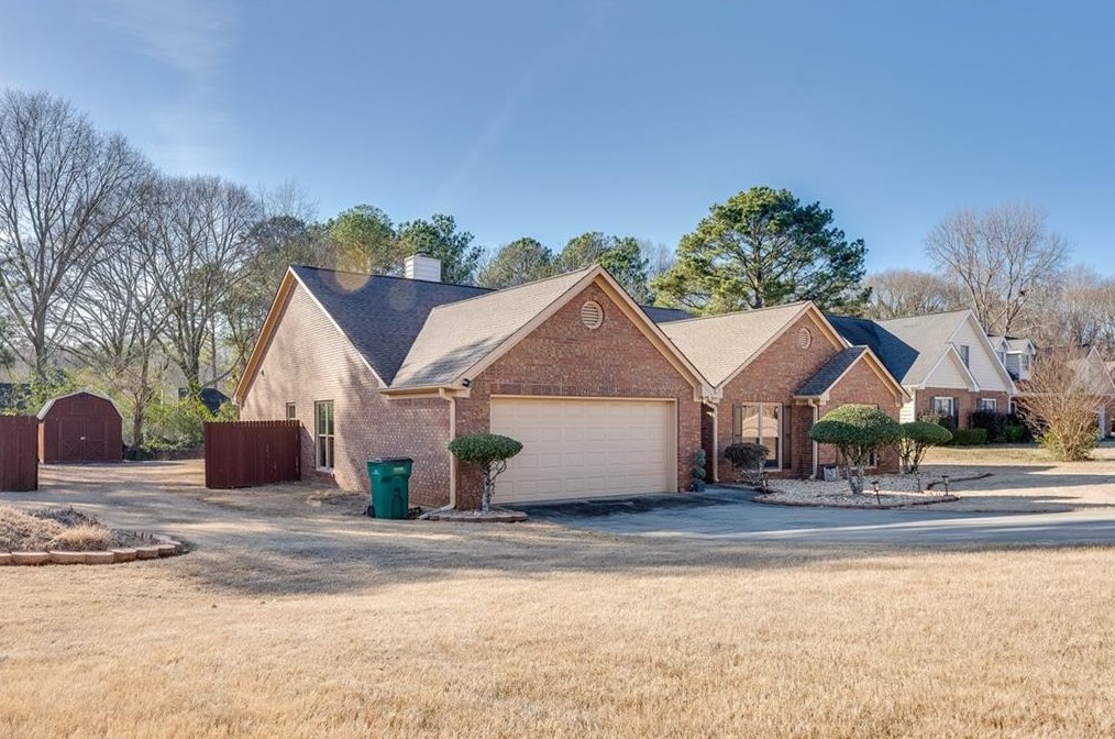 2424 Scarlet Ln, Conyers, GA 30013