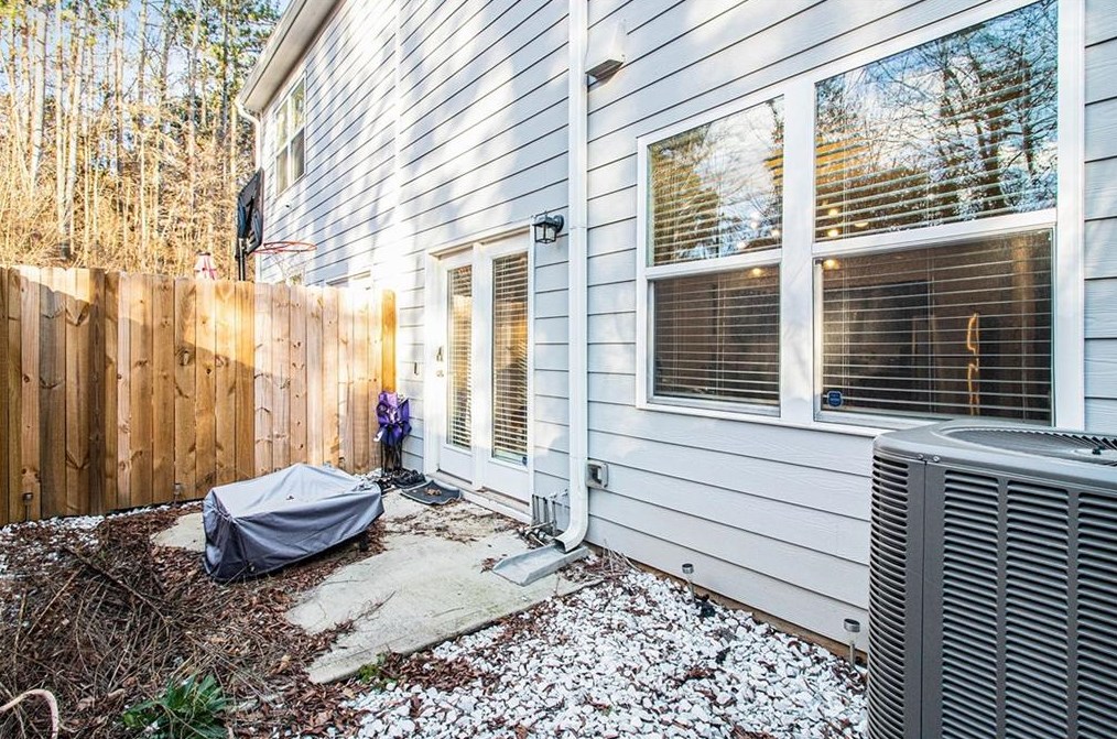 3147 Tarian Way, Decatur GA  30034 exterior