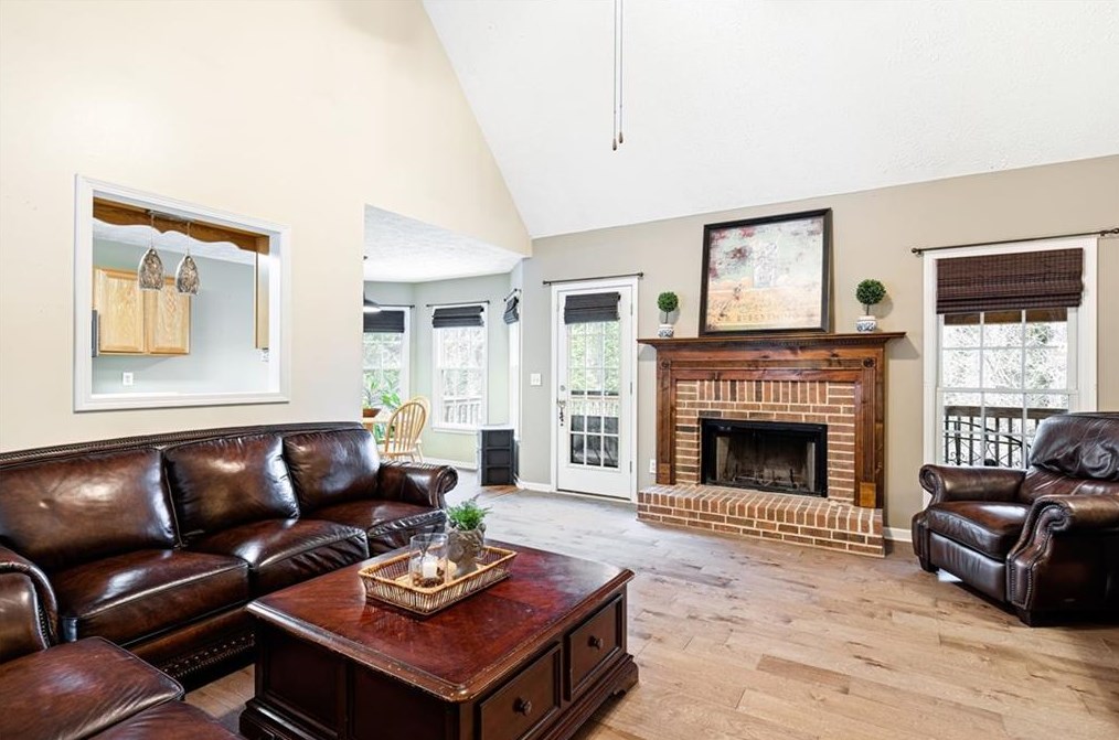 72 Thomas Dr, Dallas, GA 30157-1847